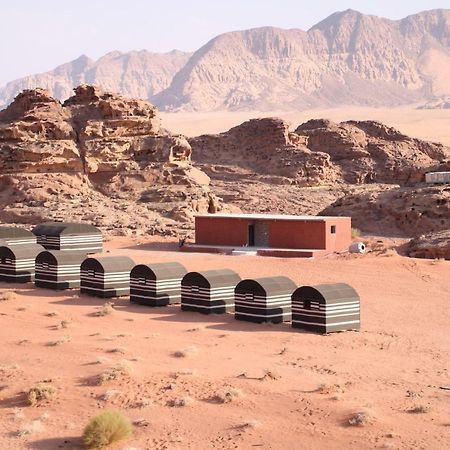 Desert Sunset & Tour Hotel Wadi Rum Esterno foto