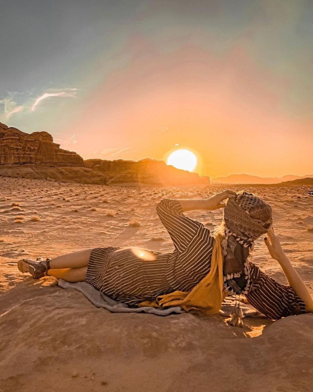 Desert Sunset & Tour Hotel Wadi Rum Esterno foto