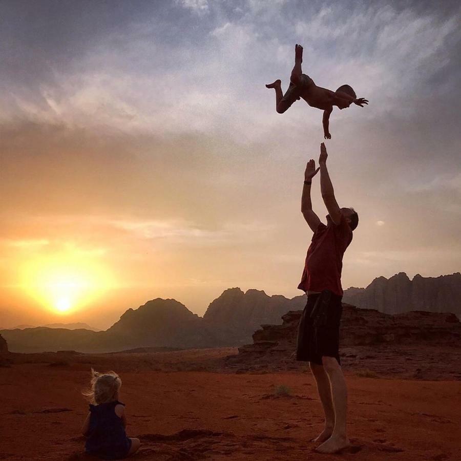 Desert Sunset & Tour Hotel Wadi Rum Esterno foto